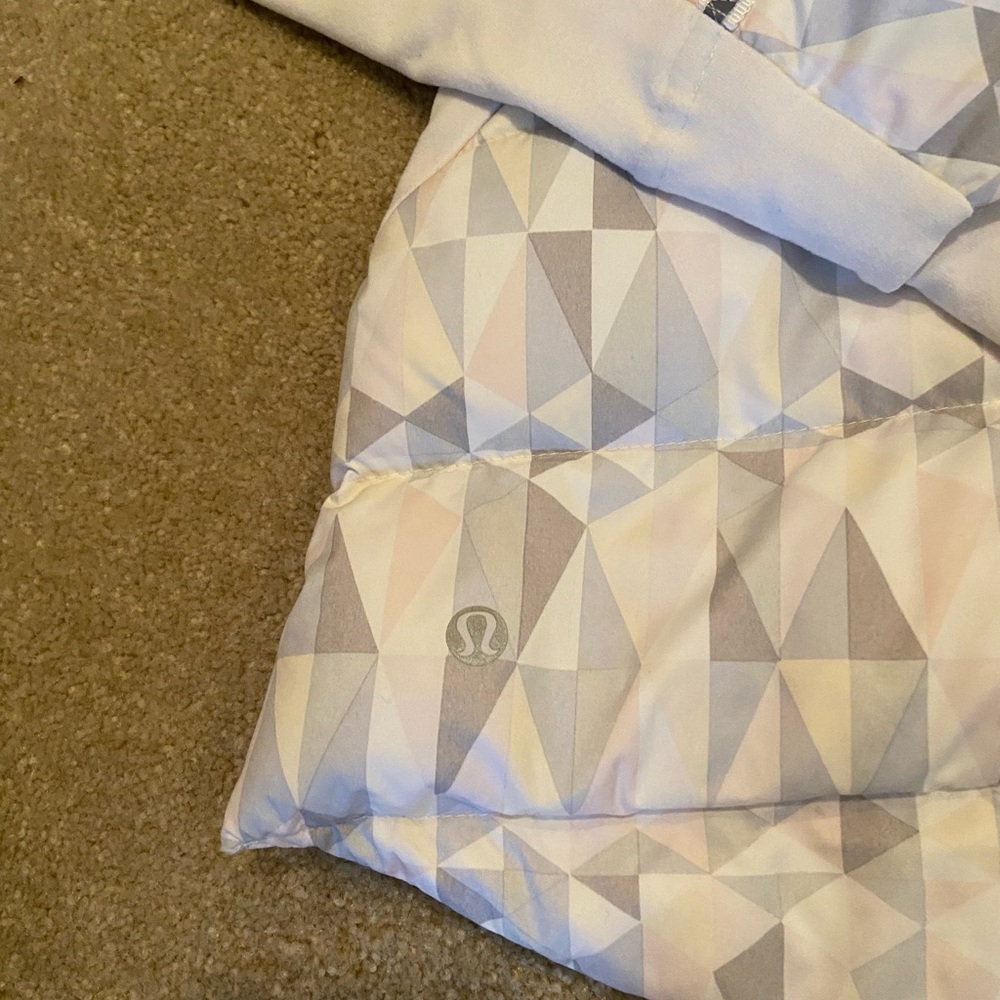 Lululemon down jacket - Picture 4 of 7